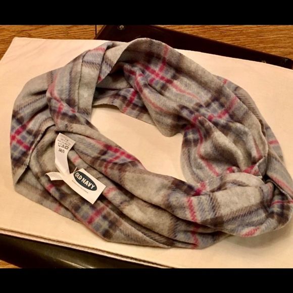 Old Navy Accessories - Old Navy Infinity Scarf New with Tags